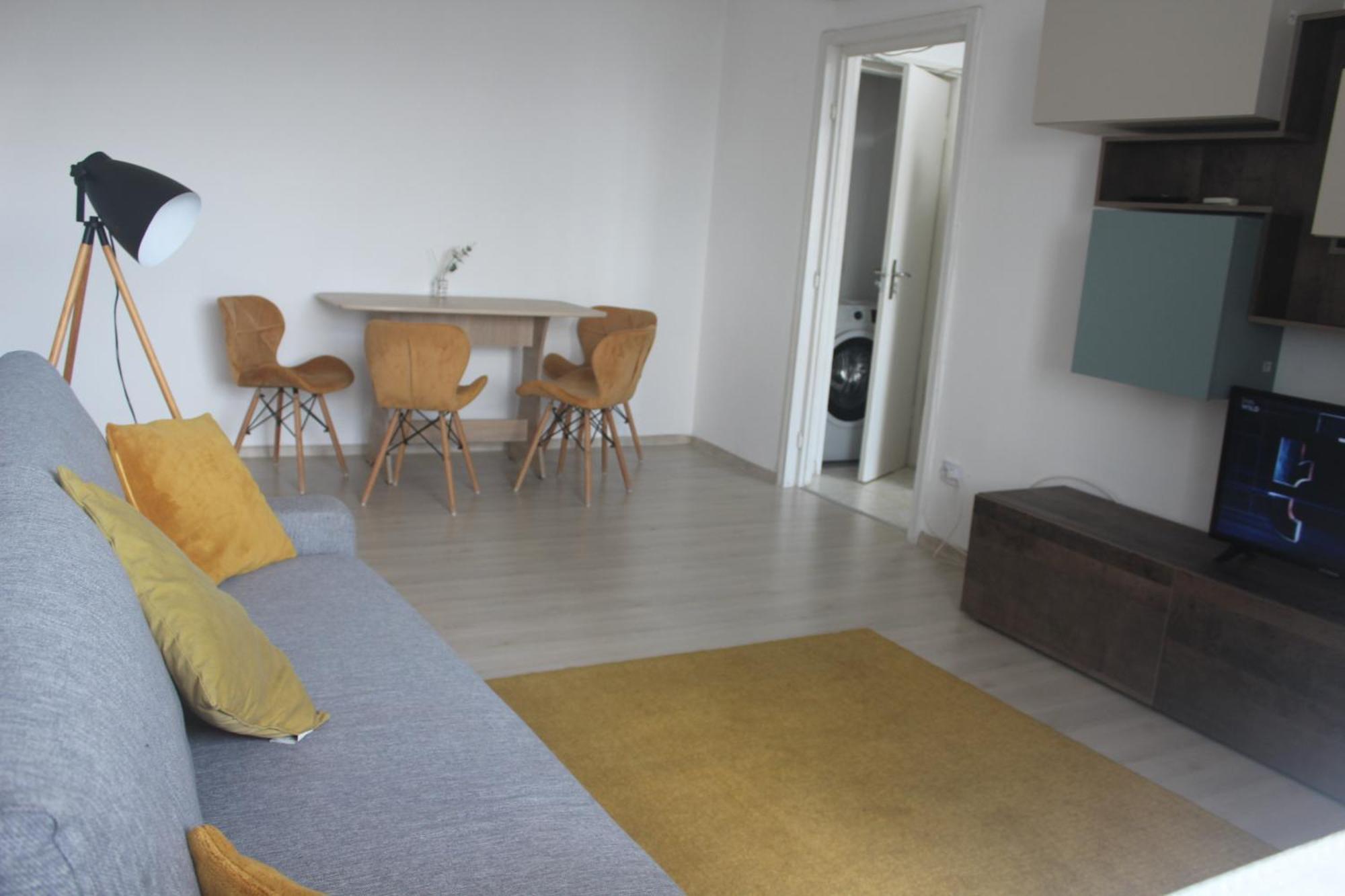 Cozy Apartment At Gara De Nord Bucharest Exterior photo